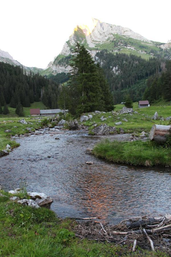 Hotel Sternen Unterwasser Buitenkant foto